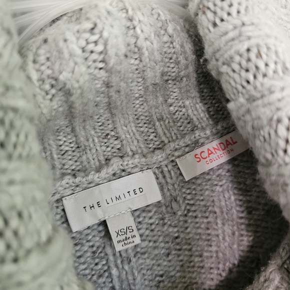 The Limited Gray Turtleneck Sweater - Picture 7 of 7